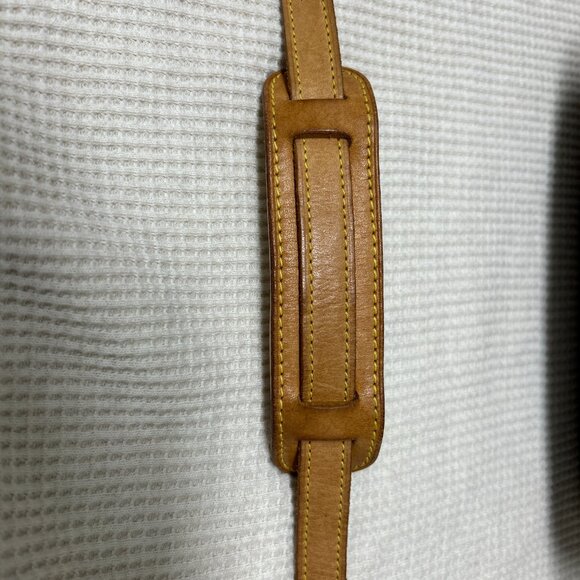 Authentic 2000 Louis Vuitton Monogram Sologne - Picture 6 of 10